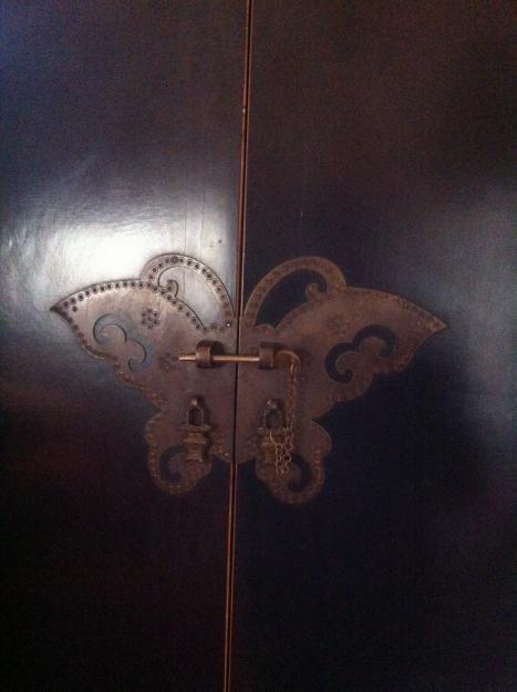 Vendo lote de muebles orientales.