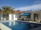 Chalet con 3 dormitorios se vende en La Zenia, Costa Blanca - mejor precio | unprecio.es