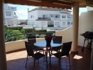 Apartamento con 3 dormitorios se vende en Marbella, Costa del Sol