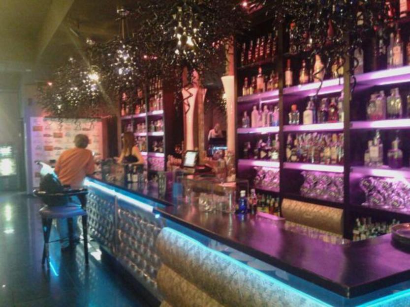 En traspaso espectacular Bar con Música 160m² en zona López de Hoyos Serrano