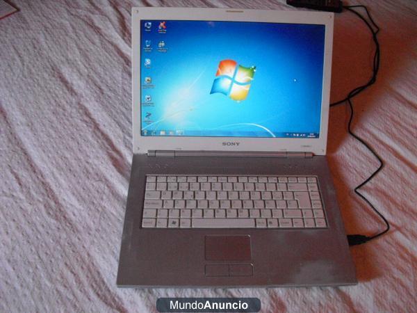 VENDO PORTATIL SONY VAIO MODELO PCG-7Y1M