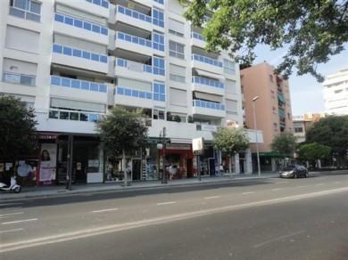Apartamento con 3 dormitorios se vende en Marbella, Costa del Sol