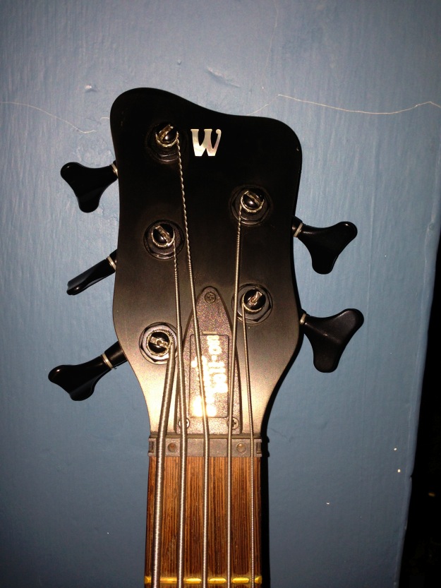 Bajo Warwick Thumb Bolt-on 5 cuerdas ¡Muy poco uso!