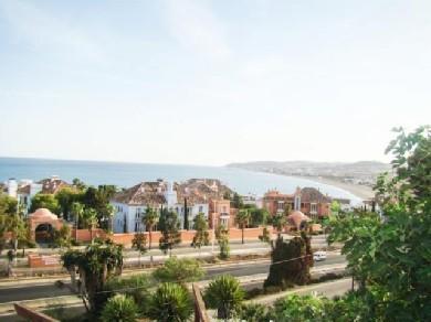 Chalet con 3 dormitorios se vende en Casares Costa, Costa del Sol