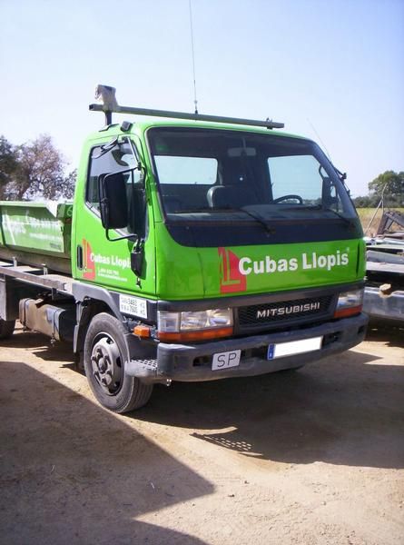 camion portacontenedor multibasculante para cubas