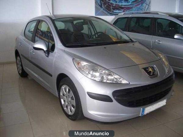 Peugeot 207 1.4i Confort 75cv