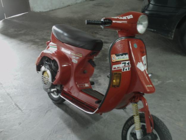Vespa 125 FL 900€
