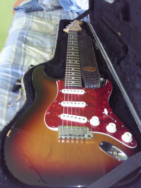 fender  american stratocaster  sunburst  made in usa