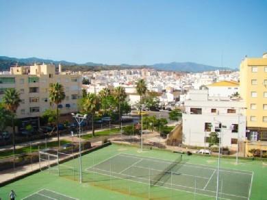 Apartamento con 3 dormitorios se vende en Estepona, Costa del Sol
