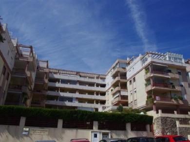 Apartamento con 3 dormitorios se vende en Benalmadena Costa, Costa del Sol