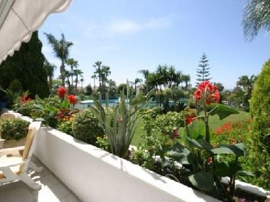 Apartamento con 4 dormitorios se vende en Marbella, Costa del Sol