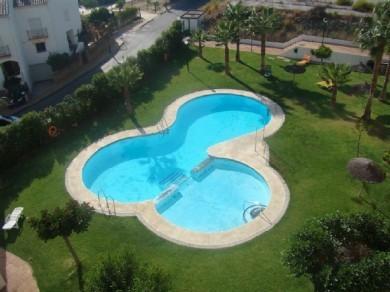 Apartamento con 2 dormitorios se vende en Estepona, Costa del Sol