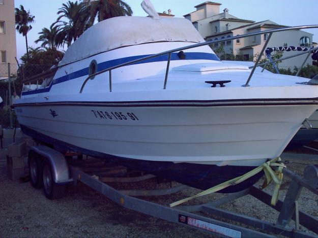 VENDO BARCA--TINTORERA OROZCCO--6,50 MTRS.