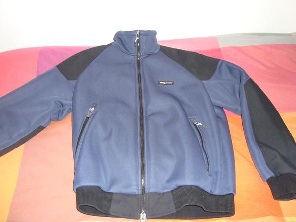Cazadora Trangoworld nueva