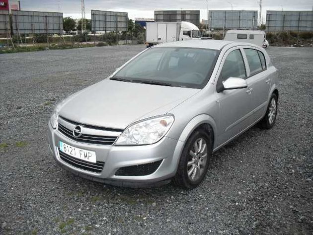 PEUGEOT 407 coupe