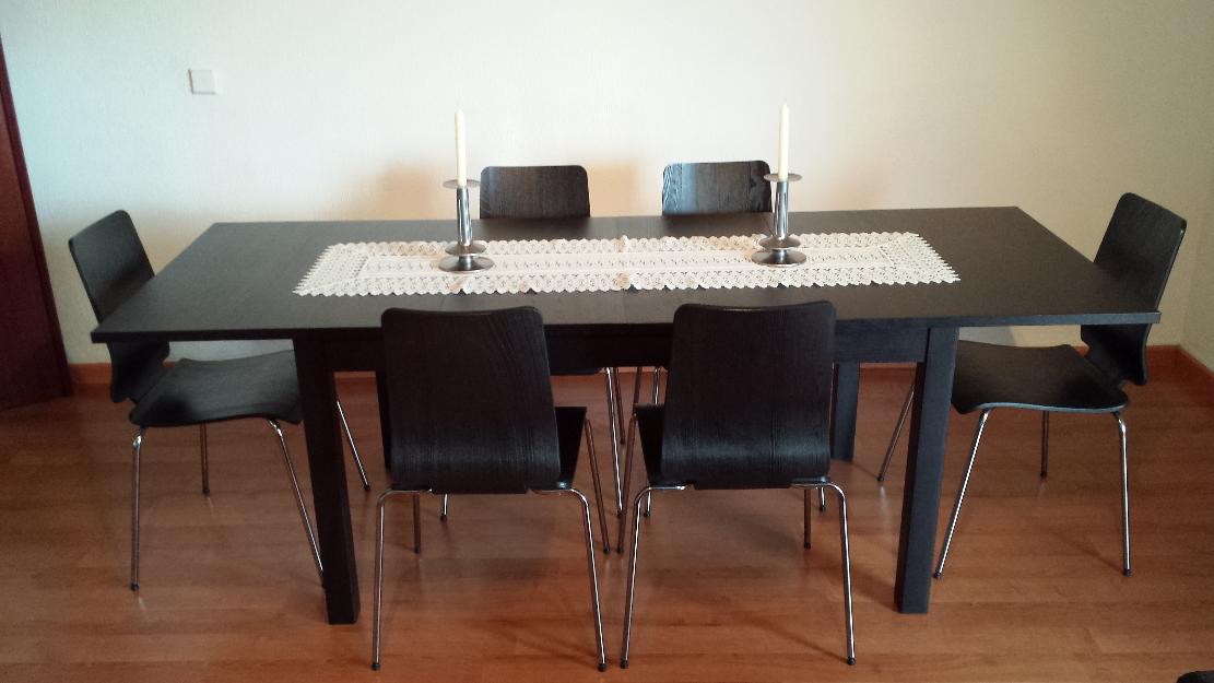 Mesa extensible, negro-marrón BJURSTA c/ 6 sillas