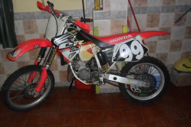 Se vende honda cr 125