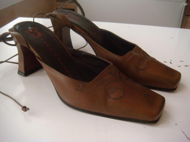 VENDO ZAPATOS SARA NAVARRO CÓMO NUEVOS. BARATISIMOS