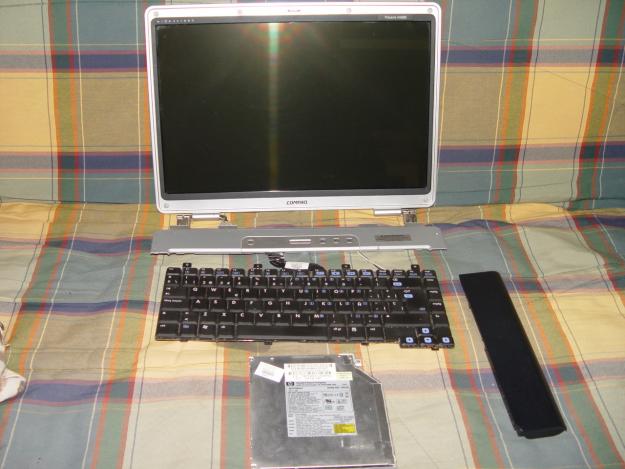 VENDO PANTALLA Y TECLADO DE COMPAQ PRESARIO V4000