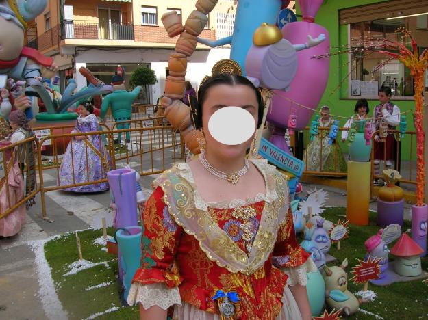 VENDE TRAJE FALLERA NIÑA 10 A 12 AÑOS. SIGLO XVIII