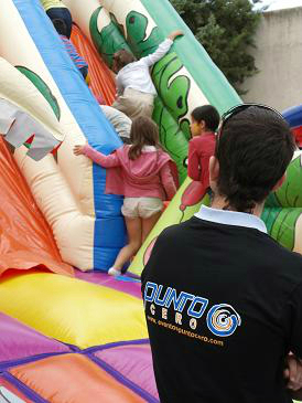 Alquiler Castillos Hinchables Baratos. Payasos y Magos comuniones, bodas, cumpleaños...