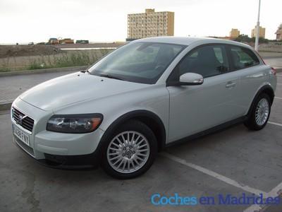 Volvo C30 2.0 D MOMENTUM (136 CV.)