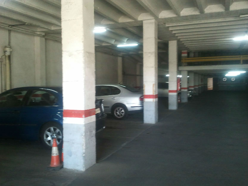 Alquiler de plazas de parking para coches, autocaravanas motos remolques barcos etc.