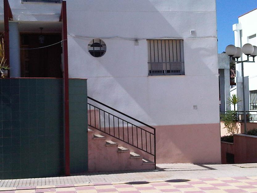 Casa adosada sin estrenar en venta