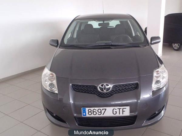 Toyota AURIS 1.4 D-4D active 5p