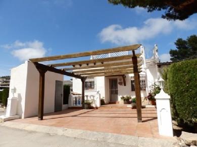 Bungalow con 4 dormitorios se vende en Moraira, Costa Blanca