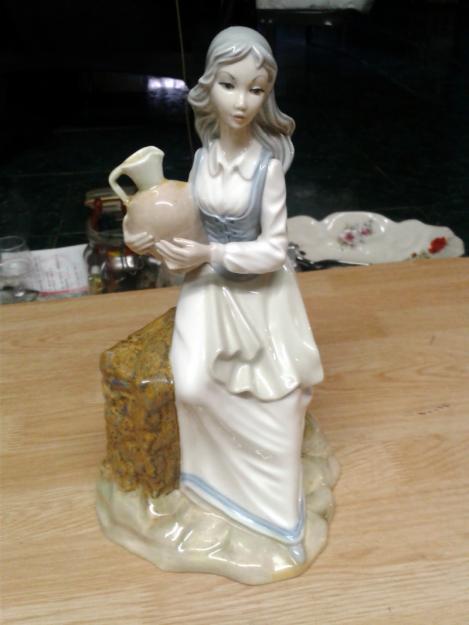 Figura de porcelana realizada a mano - tengra años 80