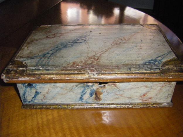 vendo caja española del siglo XVIII