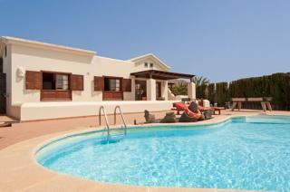 Bungalow : 4/6 personas - piscina - playa blanca  lanzarote  canarias  espana