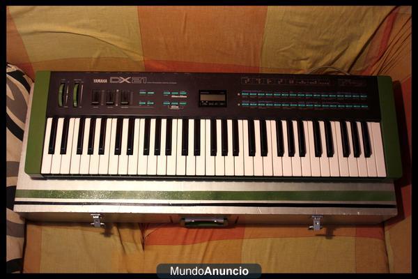 SINTETIZADOR YAMAHA DX-21 (61 TECLAS)