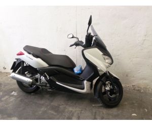 YAMAHA X-MAX