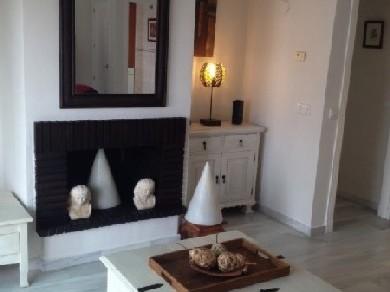Apartamento con 2 dormitorios se vende en Marbella, Costa del Sol