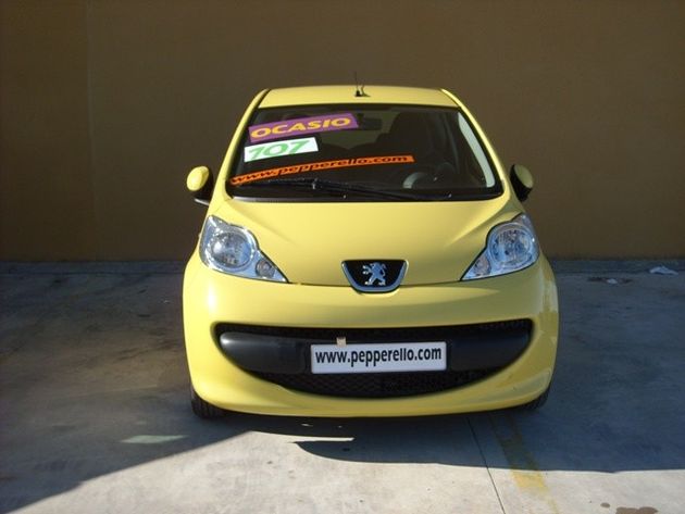PEUGEOT 107 1.0i Urban