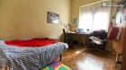 Rooms available - Pleasant 5-bedroom apartment in Madrid - mejor precio | unprecio.es