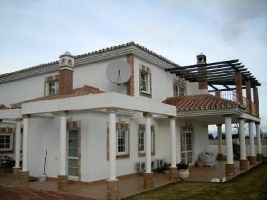 Chalet con 3 dormitorios se vende en Alhaurin el Grande