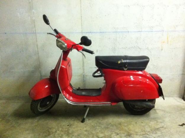 Vespa Primavera 125CC Roja