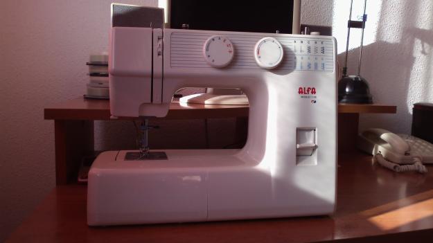 Vendo máquina de coser ALFA Modelo 1108