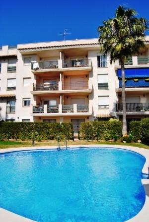 Apartamento a la venta en Nueva Andalucía Costa del Sol