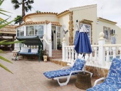 Chalet con 3 dormitorios se vende en Torrevieja, Costa Blanca