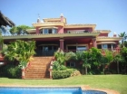 Chalet con 5 dormitorios se vende en Marbella, Costa del Sol - mejor precio | unprecio.es