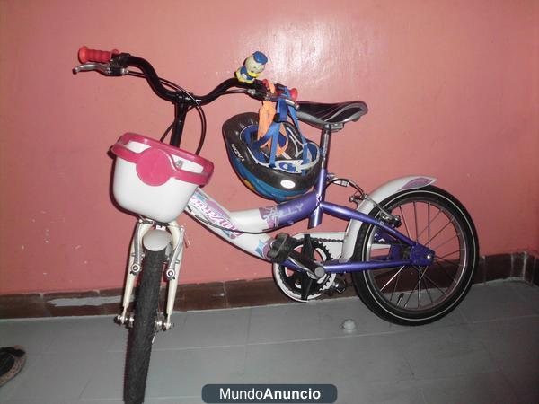 Bicicleta rosa de niña