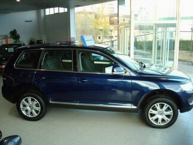 VOLKSWAGEN TOUAREG  3.0TDI 240