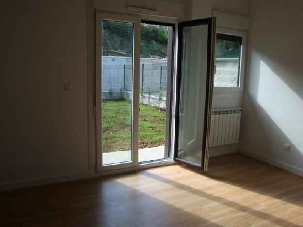 Bajo en Solares