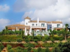 Chalet con 8 dormitorios se vende en Marbella, Costa del Sol - mejor precio | unprecio.es