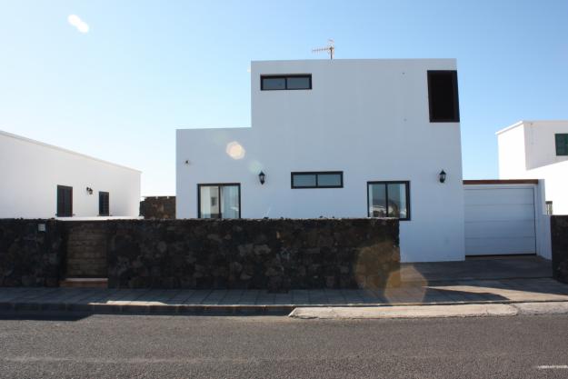 Se vende hermosa vivienda en La Santa-Lanzarote