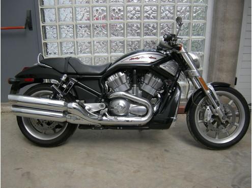 HARLEY DAVIDSON V-ROD